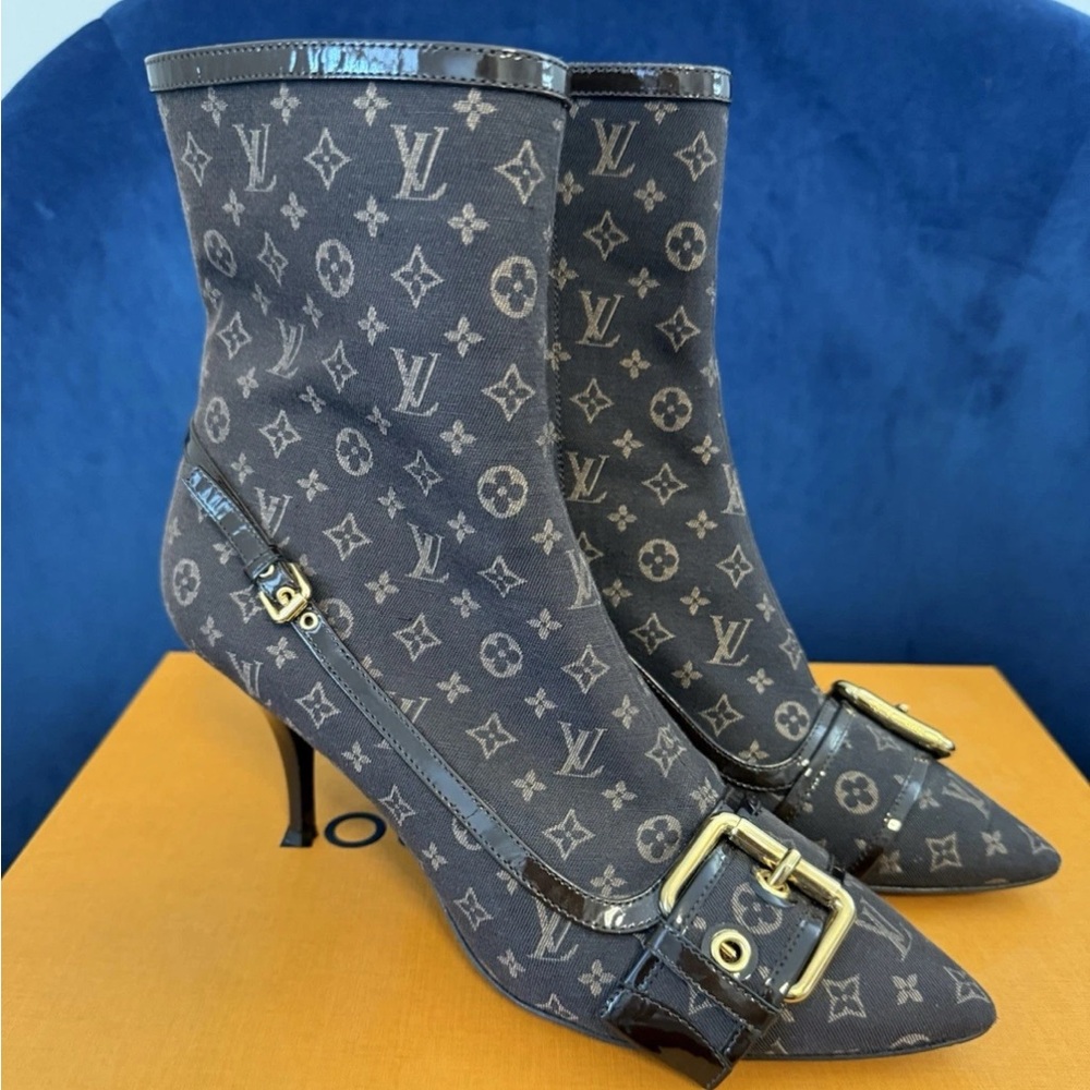 Louis Vuitton Women's Brown Monogram Ankle Boots.  37 1/2